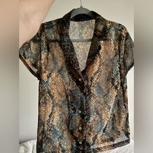 DECKER mesh snakeskin top medium